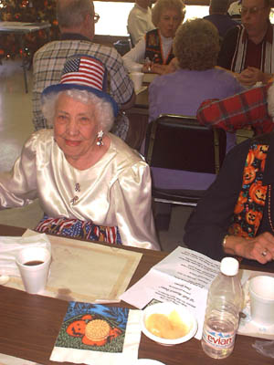 antioch_senior_center_103101_18.JPG 32.7K